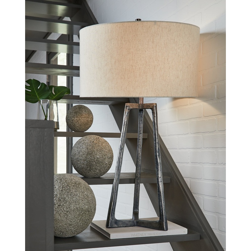 Ryandale Metal Table Lamp (1/CN)