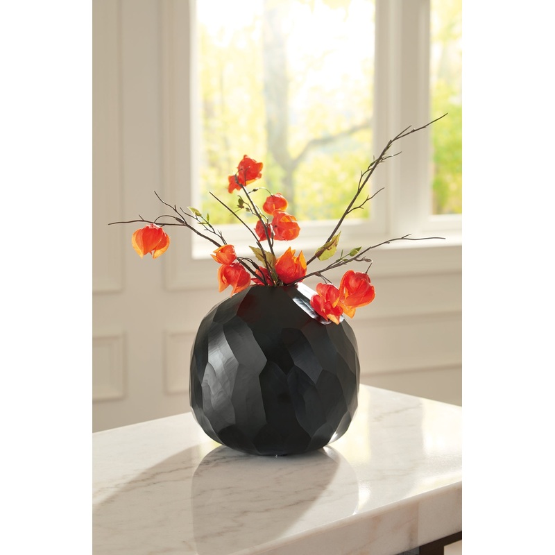 Ryanford Vase