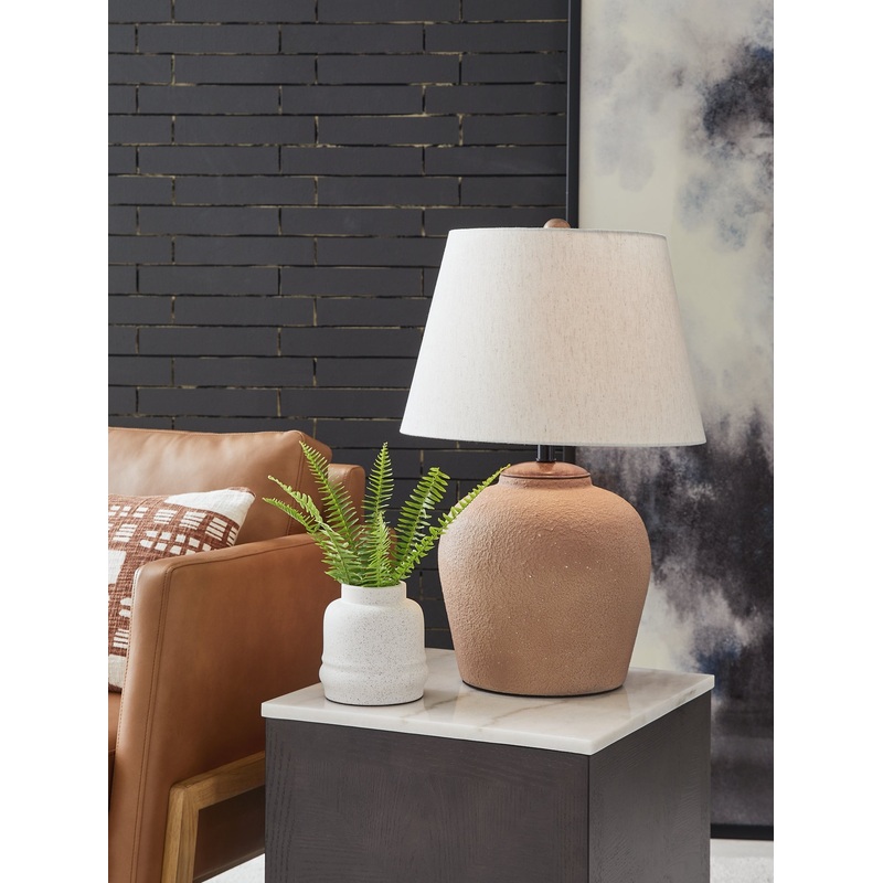Scantor Metal Table Lamp (1/CN)