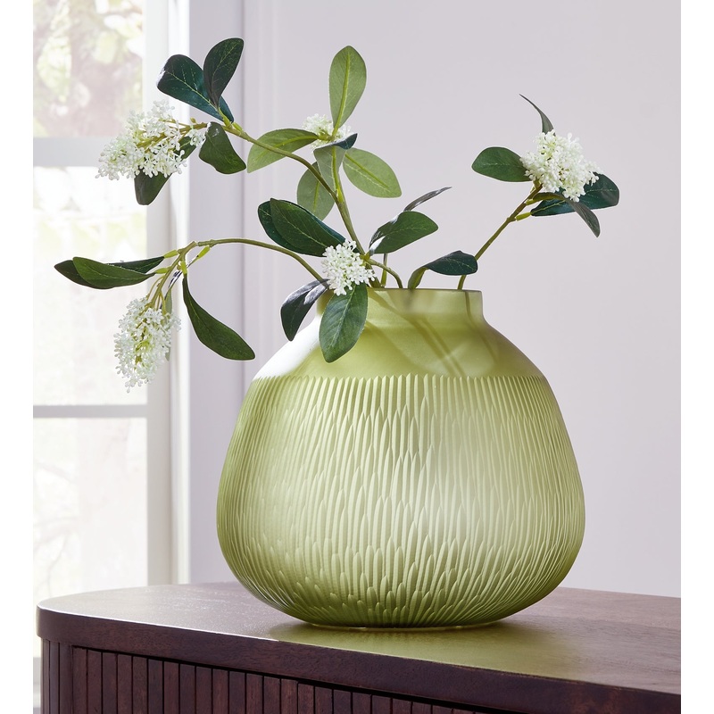 Scottyard Vase