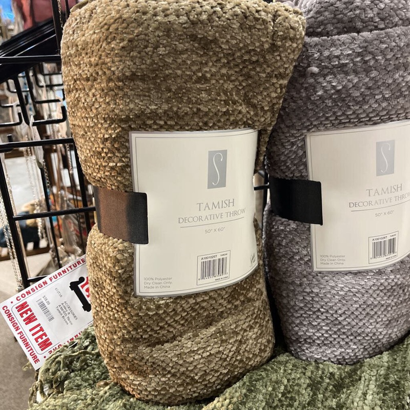 A A1001025 Throw Tamish Brown