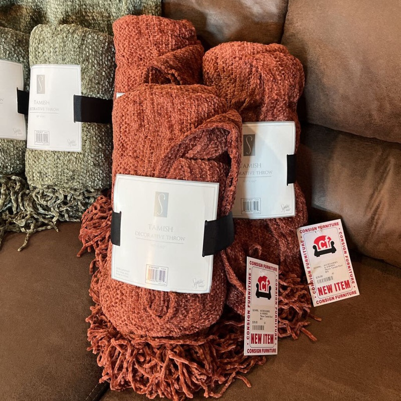 A A1001052 Throw Tamish Rust