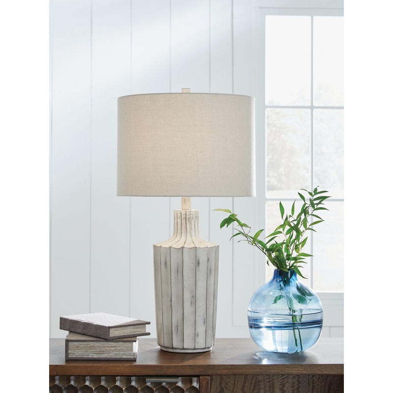 Imre Poly Table Lamp (1/CN)