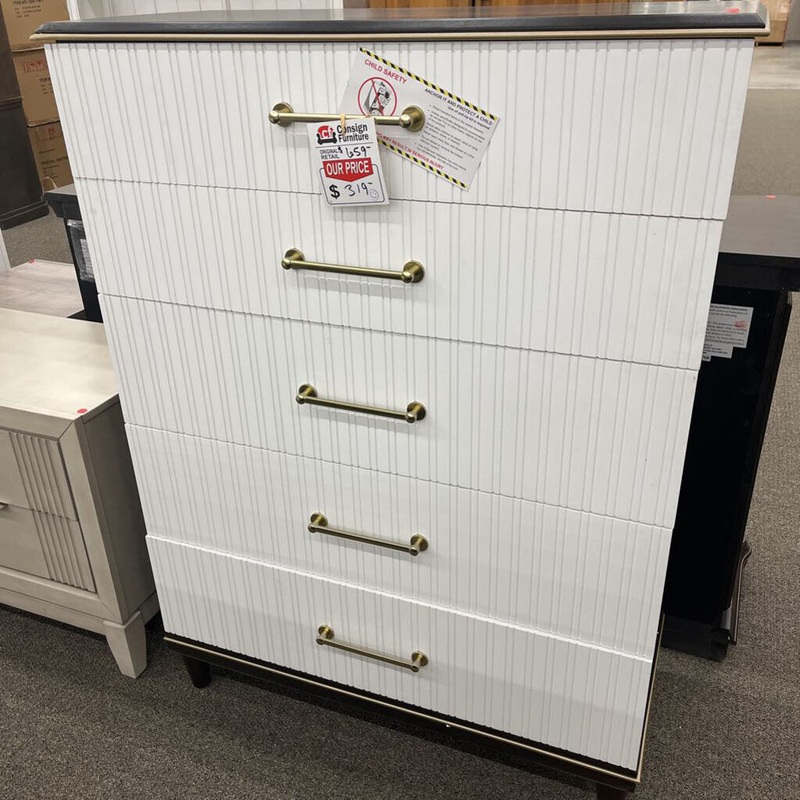HOB 1451-9 Chest White