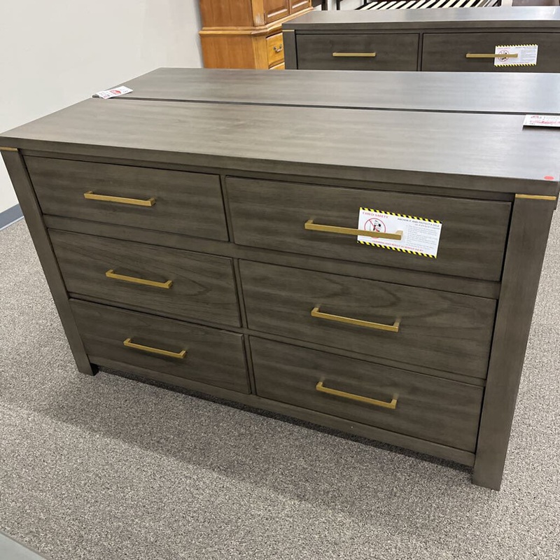 HOB 1555-5 Dresser