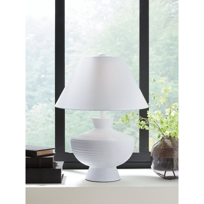 Harelwood Poly Table Lamp (1/CN)