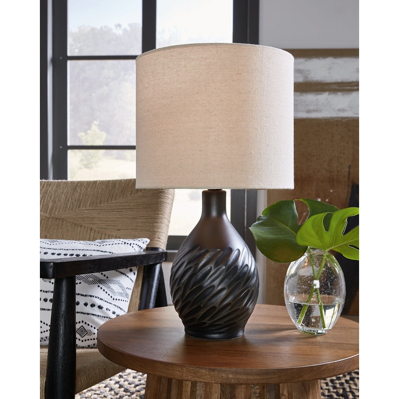 Garinton Ceramic Table Lamp (1/CN)
