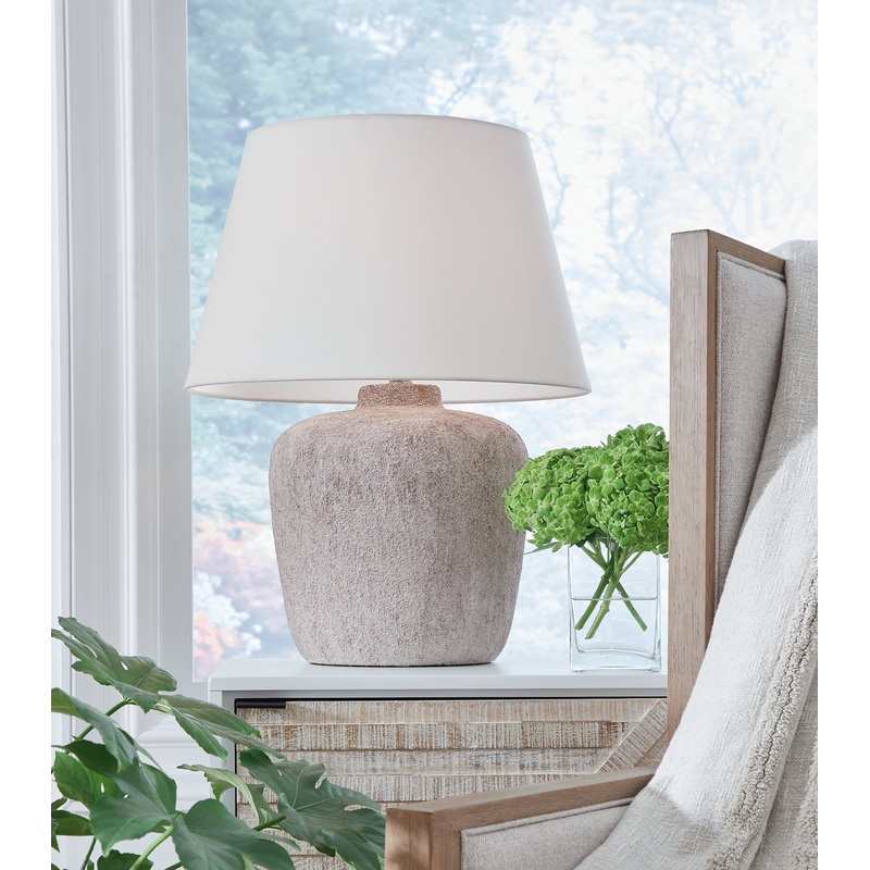 Danry Metal Table Lamp (1/CN)