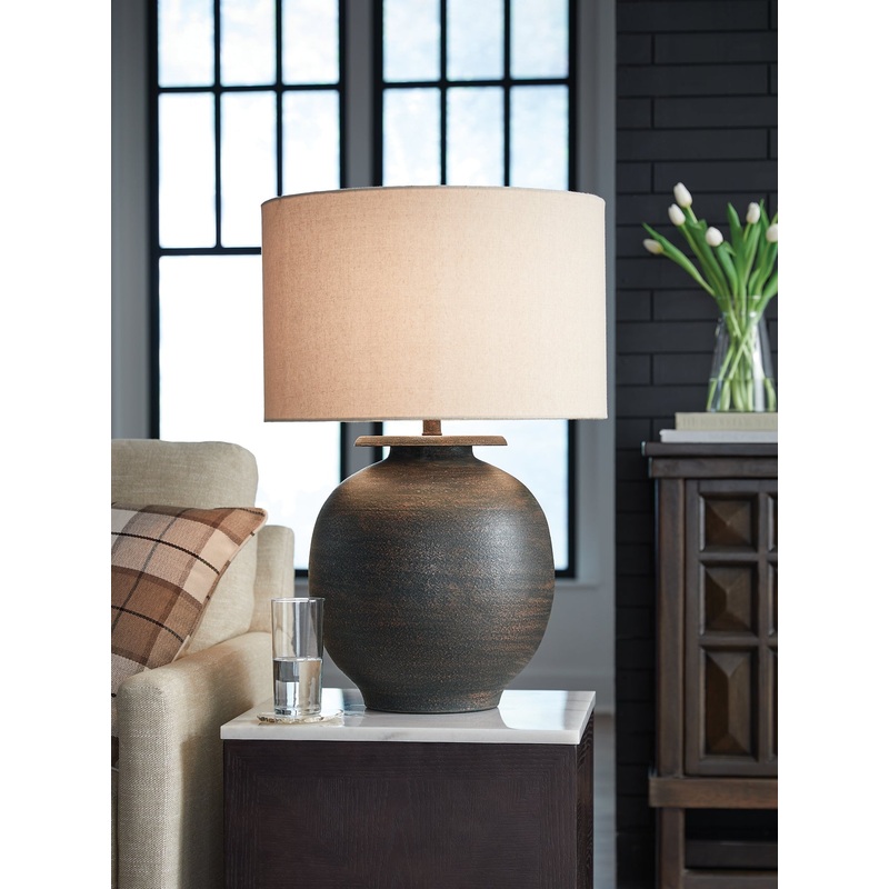 Carlenbury Metal Table Lamp (1/CN)