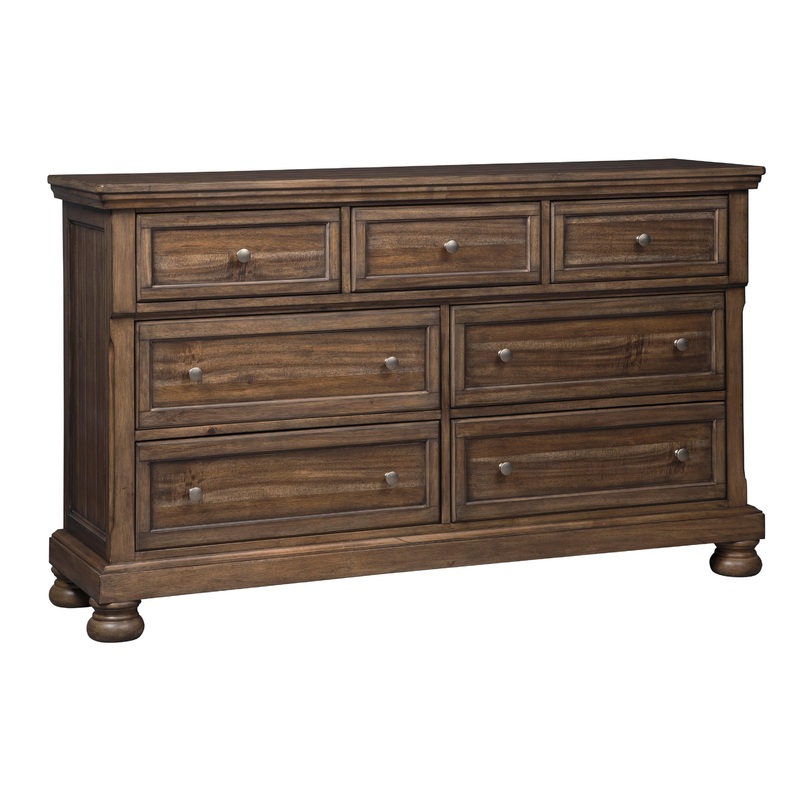 Signature Design by Ashley Commode Flynnter  7 tiroirs B719-31